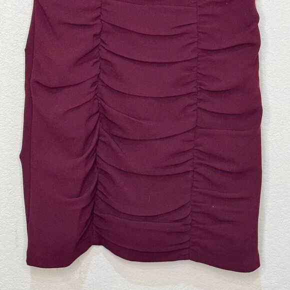 Nanette Lepore Ruched Cocktail Dress Size 6 Burgundy - Picture 4 of 9